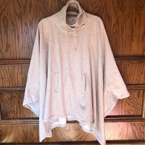 Like new Ugg oatmeal heather poncho XS/S